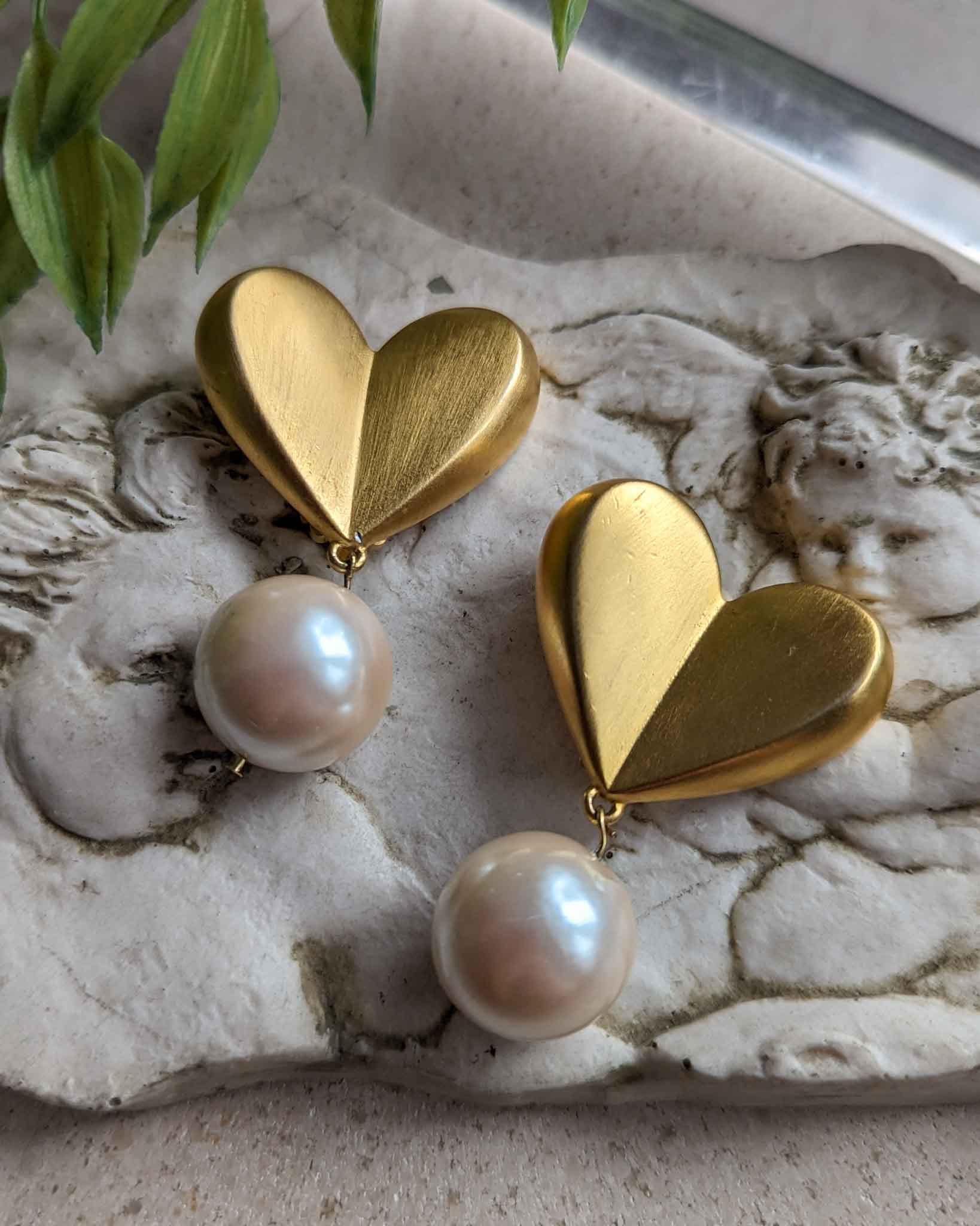 lucky vintage seattle givenchy signed gold heart earrings pearl drops